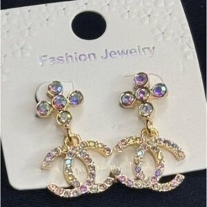 Iridescent Flower Crystal Dangling Fashion Earrings